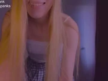 hihi_im_chloe from Chaturbate