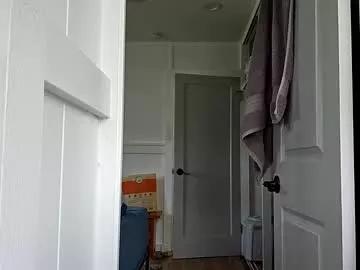 hiwhiteguy from Chaturbate