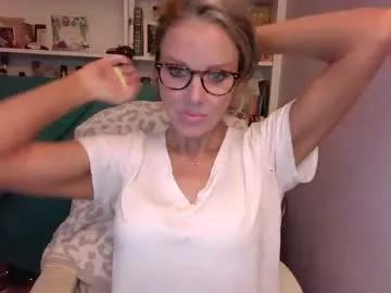holly_bourbon from Chaturbate