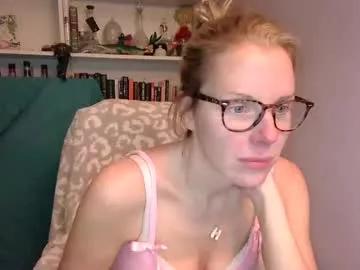 holly_bourbon from Chaturbate is Freechat