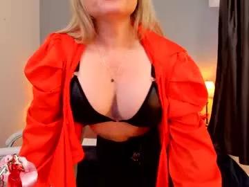 holly_madison_ from Chaturbate