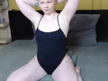hollywhites from Chaturbate