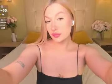 hollyylee from Chaturbate