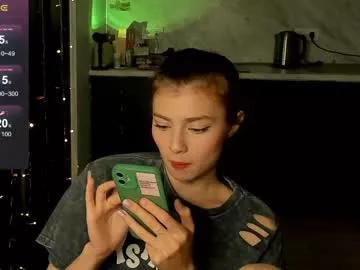 hoppypoppyy from Chaturbate