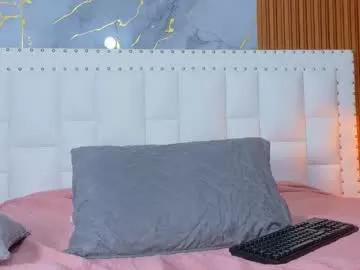 indiancutiie from Chaturbate