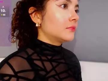 iris_caprice from Chaturbate