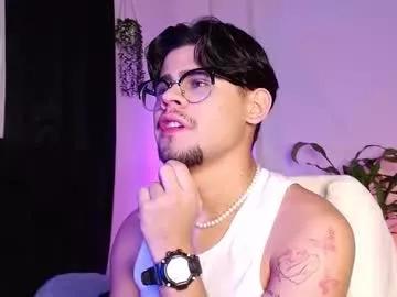isaac_saenz from Chaturbate