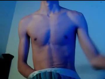 isaaclatino from Chaturbate