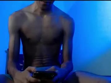 isaaclatino from Chaturbate