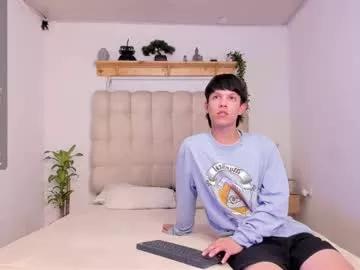 Photos of its_me_wuill04 from Chaturbate is Freechat