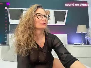 izzymendosa from Chaturbate