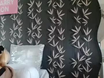 jakkilouise from Chaturbate