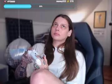 kawaiikezia from Chaturbate