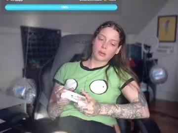 kawaiikezia from Chaturbate