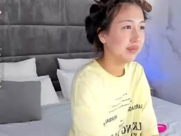 kellyy_bern from Chaturbate