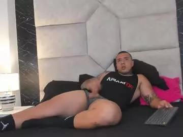 kiing_magic from Chaturbate