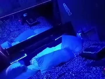 kikilovespartylights from Chaturbate