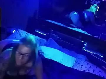 kikilovespartylights from Chaturbate