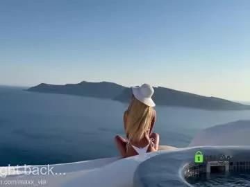 kissabella from Chaturbate