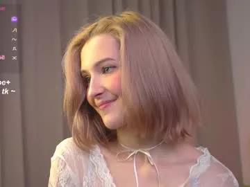 kisskiss_muah from Chaturbate