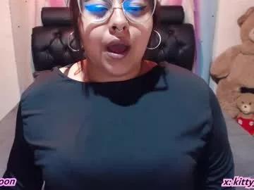 kitty_eyes from Chaturbate