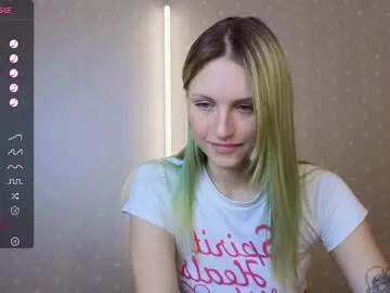 kitty_wood from Chaturbate
