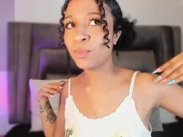 layla_clarke from Chaturbate