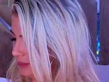 lellie_ from Chaturbate