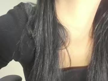 leslyy_ from Chaturbate