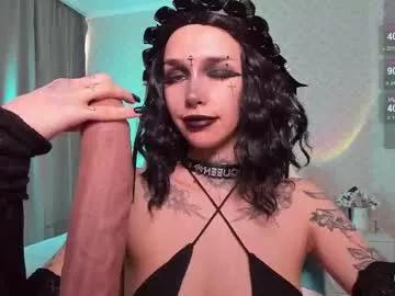leylanoir from Chaturbate