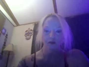 lilbit4u from Chaturbate