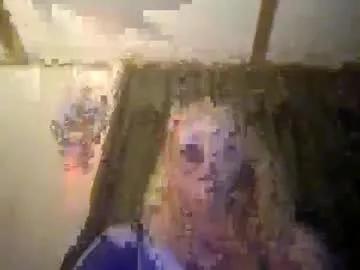 lilbit4u from Chaturbate