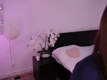 lilly_colins from Chaturbate