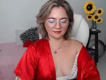lilly_milf from Chaturbate