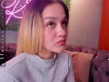 lillymaxwell from Chaturbate