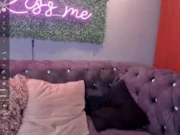lillymaxwell from Chaturbate