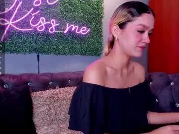 lillymaxwell from Chaturbate