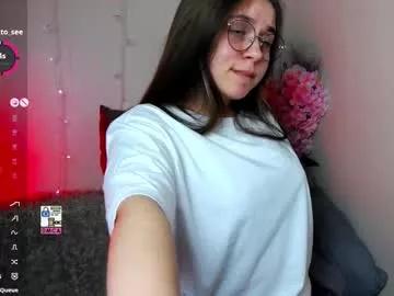 lilysweet13 from Chaturbate