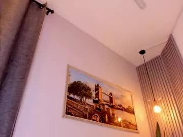 little_caprice_x from Chaturbate