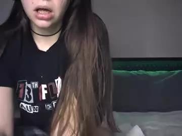 littlejessielov from Chaturbate
