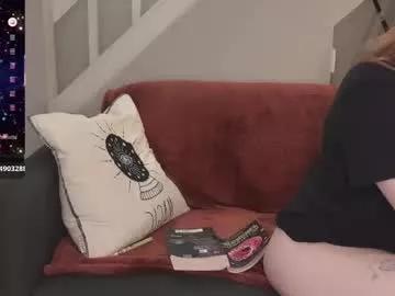 littlelunaishorny from Chaturbate