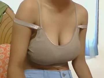 lolaa_darling from Chaturbate