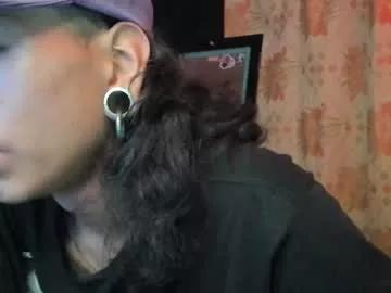 lydlos_frosk from Chaturbate