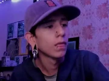 lydlos_frosk from Chaturbate