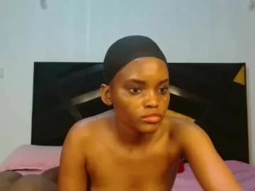 lynne_ from Chaturbate