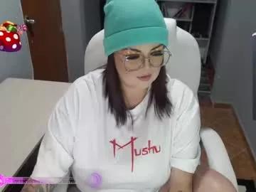 mazze_runner from Chaturbate
