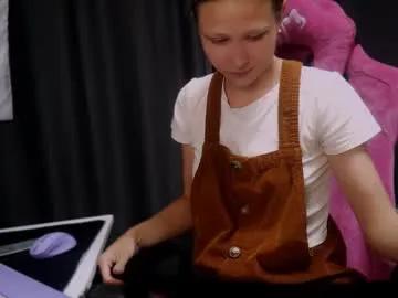 meek_cutie from Chaturbate