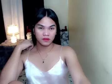 mimiluxxe22 from Chaturbate