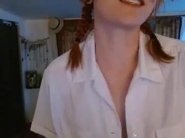 missmoonmagic13 from Chaturbate