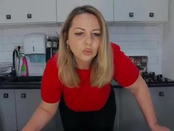 mojjo_erika from Chaturbate